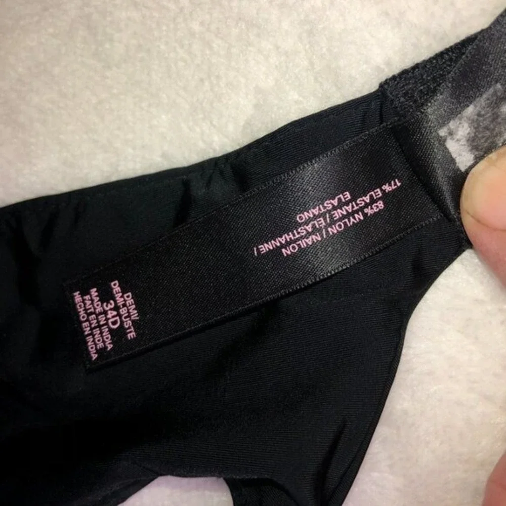 Victoria's Secret Black‎ Demi Bra 34D Goth
